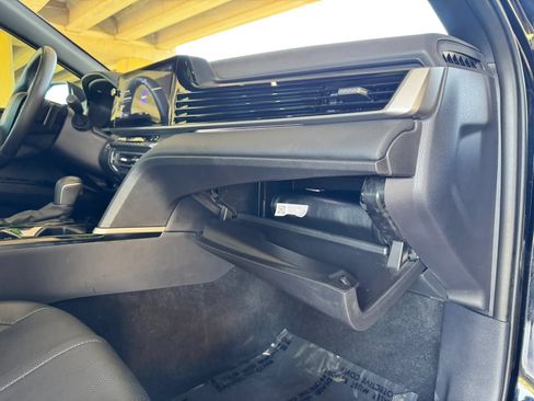 Used 2025 Toyota Camry XSE FWD image 27