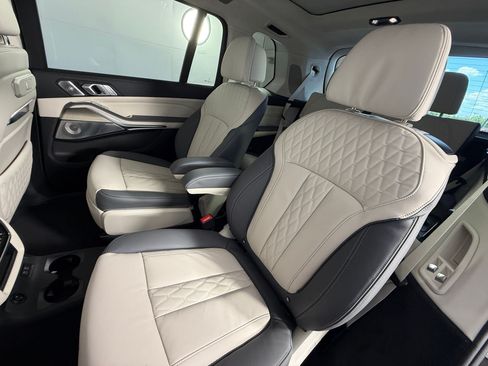 New 2026 BMW ALPINA XB7 AWD/4WD image 30
