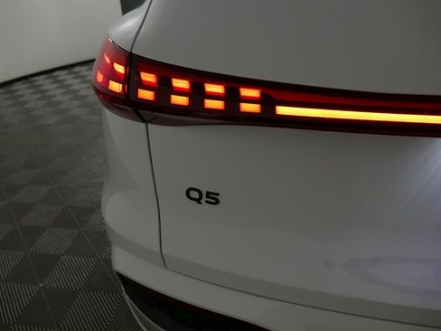 New 2025 Audi Q5 Premium Plus image 29