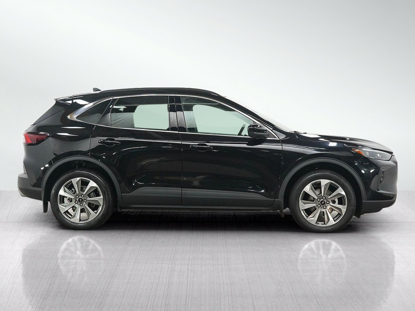 Used 2024 Ford Escape Platinum AWD/4WD image 6