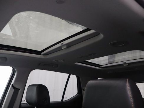 Used 2019 Chevrolet Traverse Premier w/ Driver Confidence II Package image 22