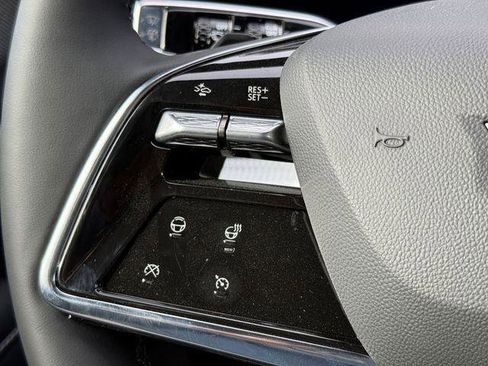 New 2025 Cadillac Optiq Sport 1 image 28