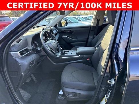 Used 2025 Toyota Highlander LE image 14
