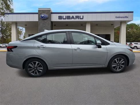 Used 2020 Nissan Versa SV image 7