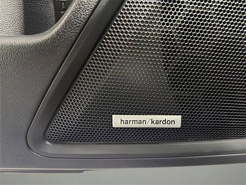 Used 2025 Subaru Outback Limited image 10