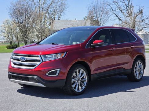 Used 2018 Ford Edge Titanium w/ Equipment Group 301A AWD/4WD image 4
