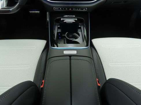 New 2026 Mercedes-Benz E 53 AMG e 4MATIC Sedan image 16