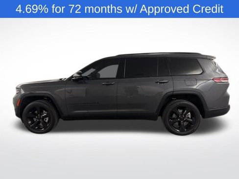 Used 2025 Jeep Grand Cherokee L Laredo image 5
