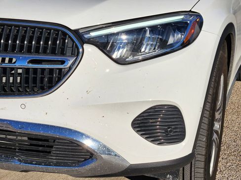 Used 2025 Mercedes-Benz GLC 300 GLC 300 image 8