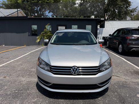 Used 2015 Volkswagen Passat 1.8T S FWD image 2