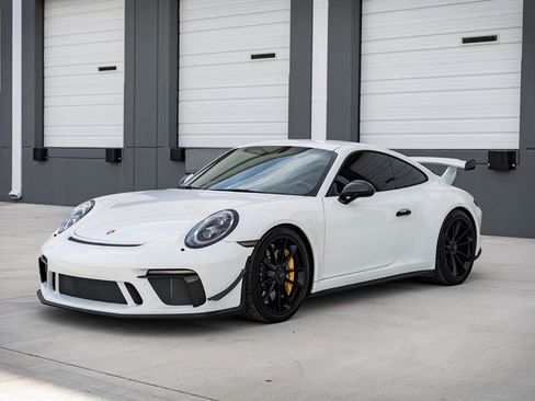Used 2018 Porsche 911 GT3 image 5