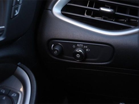 Used 2024 Chevrolet Malibu LT image 18