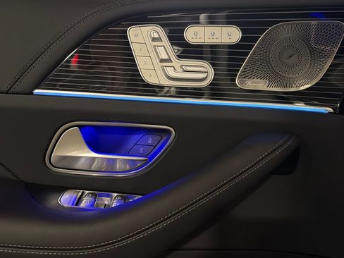 New 2026 Mercedes-Benz Maybach GLS 600 4MATIC image 10