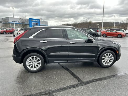 Used 2022 Cadillac XT4 Luxury w/ Cold Weather Package image 8