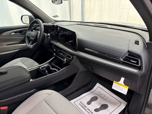 New 2026 Chevrolet Traverse LT w/ Midnight/Sport Edition image 10