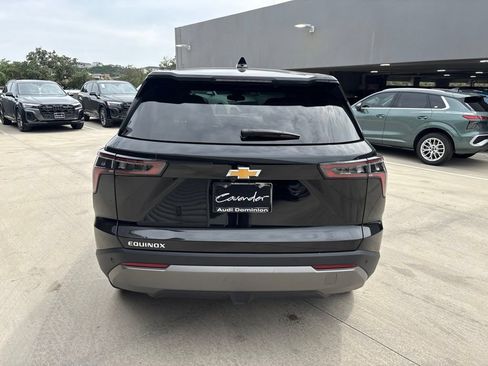 Used 2025 Chevrolet Equinox LT FWD image 12