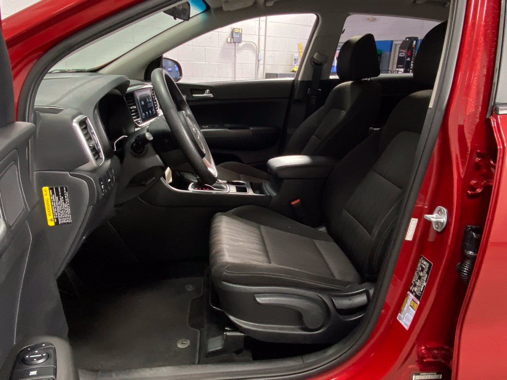 Used 2020 Kia Sportage LX AWD/4WD image 17