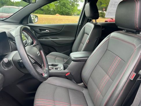 Used 2023 Chevrolet Equinox RS FWD image 4