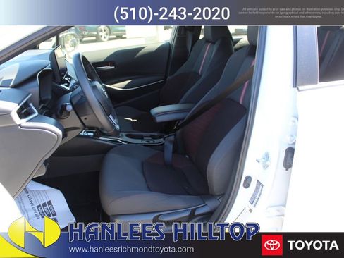 Used 2024 Toyota Corolla SE w/ SE Premium Package image 12