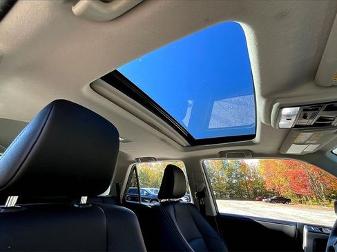 Used 2022 Toyota 4Runner Limited image 25