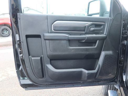 Used 2023 RAM 5500 Tradesman image 9