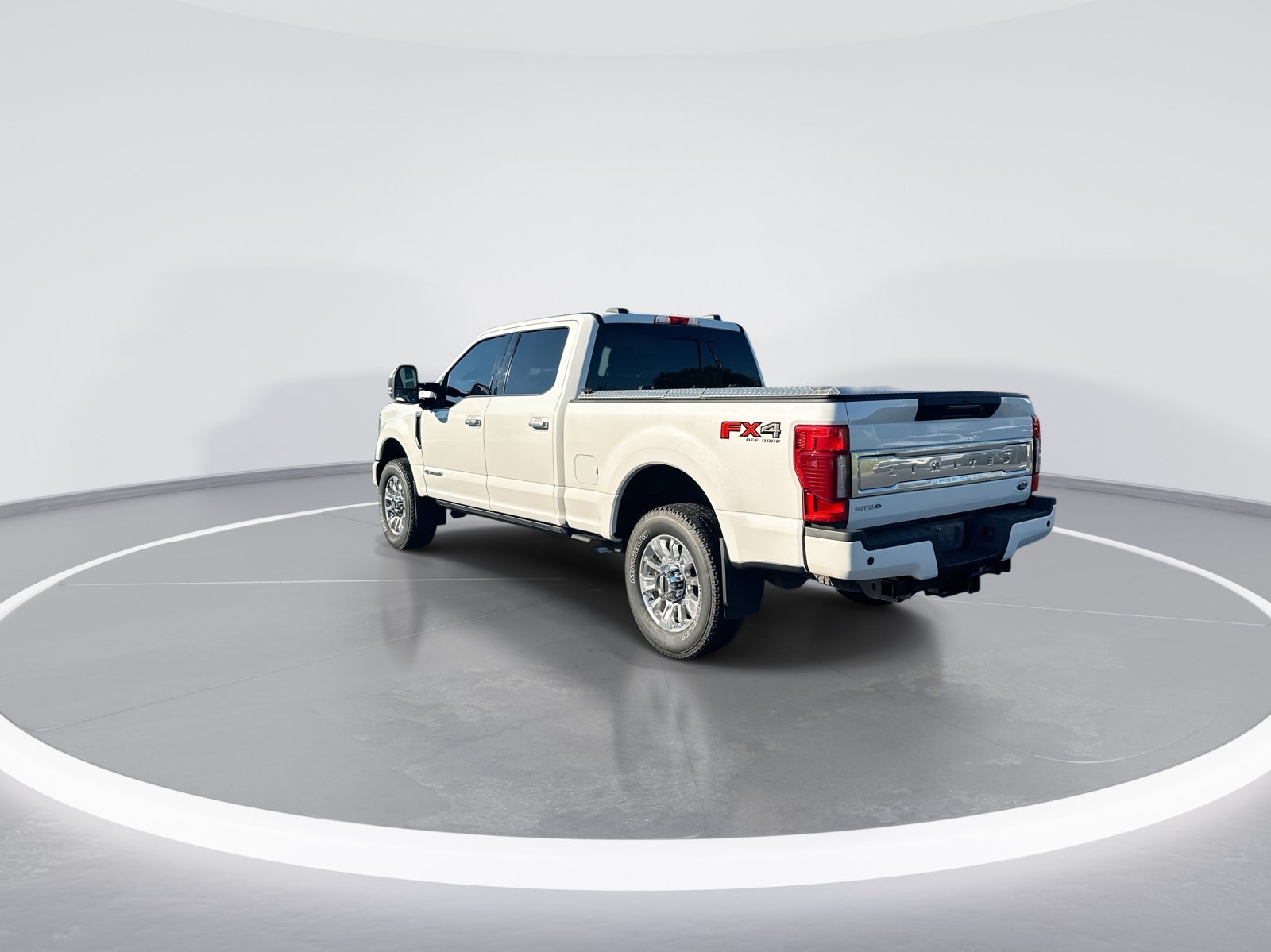 Used 2021 Ford F350 Limited AWD/4WD image 7