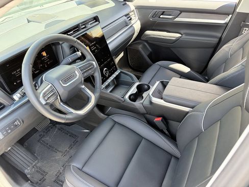 Used 2026 GMC Terrain Denali AWD/4WD image 18