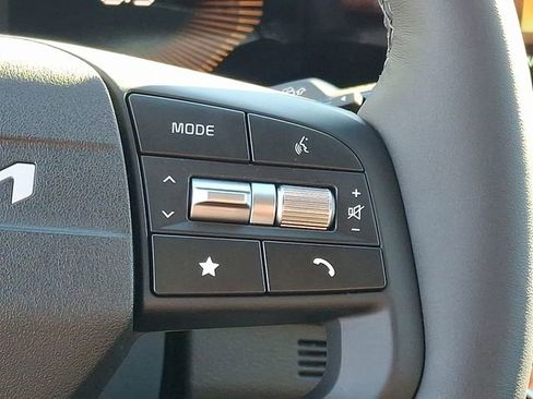 New 2026 Kia Sportage LX FWD image 18