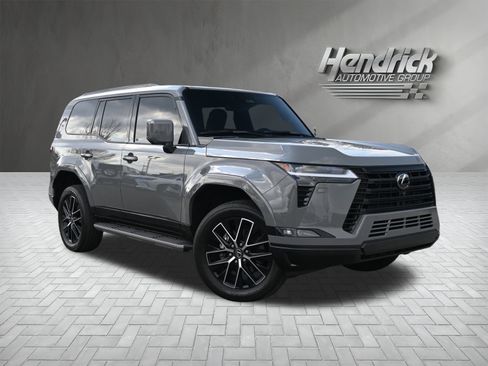 Used 2024 Lexus GX 550 w/ Cold Area Package image 2