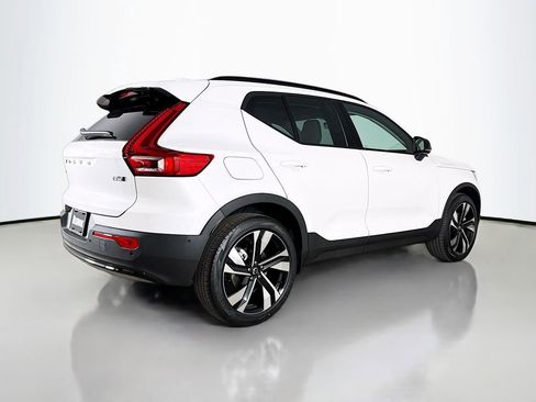 New 2026 Volvo XC40 B5 Plus w/ Climate Package image 7