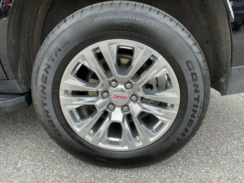 Used 2025 GMC Yukon Denali image 22