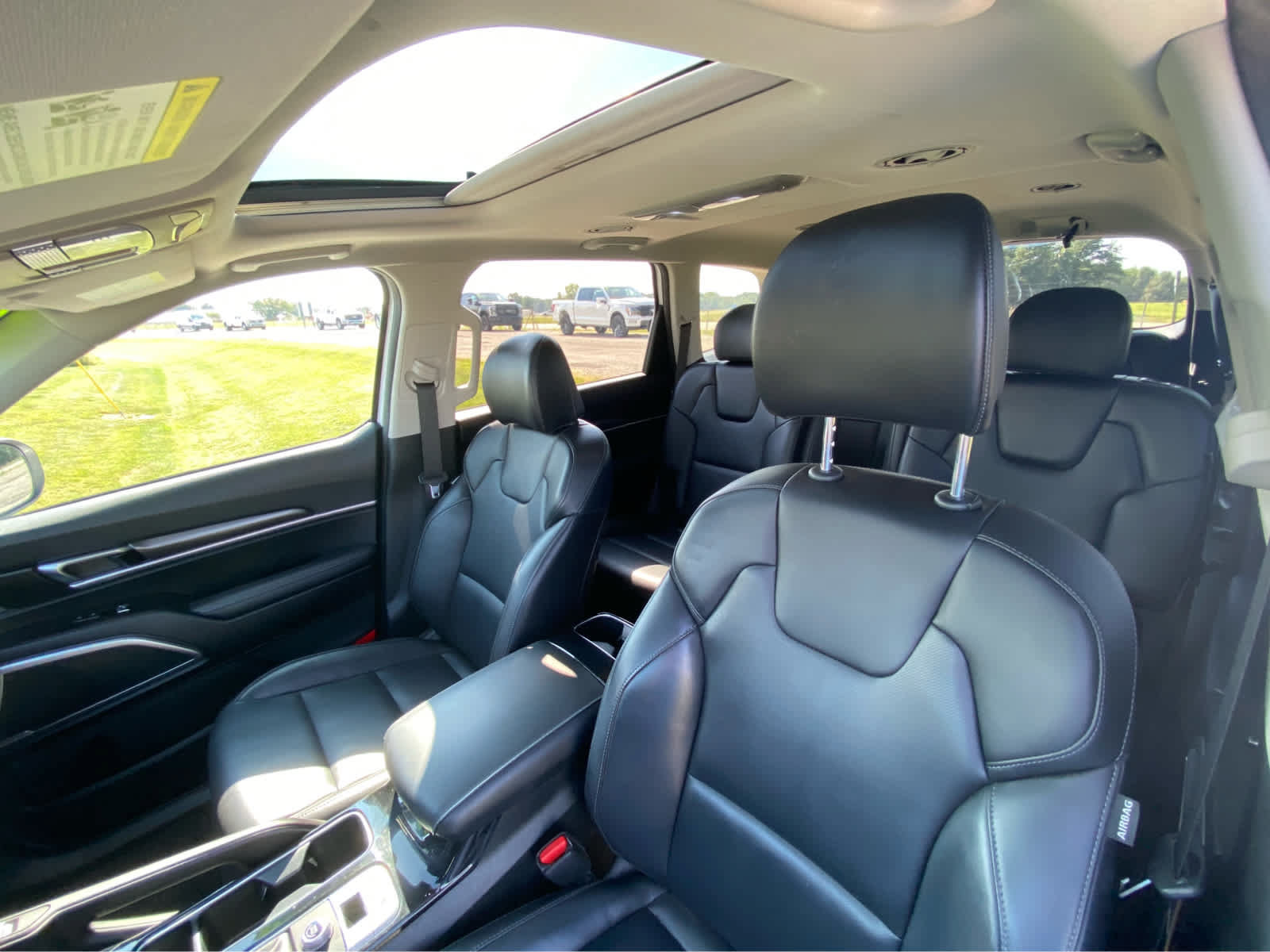 Used 2024 Kia Telluride S w/ S Sunroof Package FWD image 24
