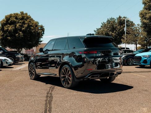Used 2023 Land Rover Range Rover Sport SE Dynamic AWD/4WD image 5