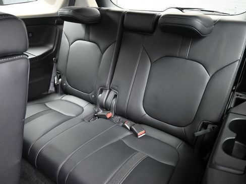 Used 2023 Honda Pilot Touring image 21