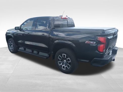Used 2023 Chevrolet Colorado Z71 w/ Z71 Convenience Package 2 AWD/4WD image 3