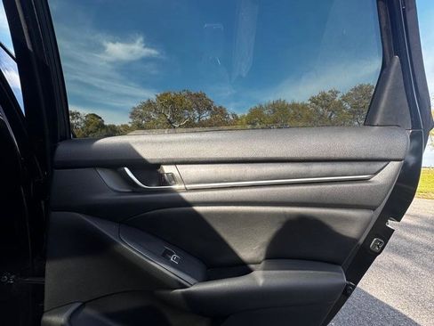 Used 2019 Honda Accord LX image 15