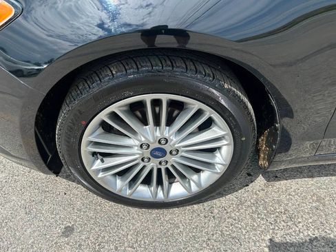 Used 2016 Ford Fusion SE w/ Equipment Group 202A AWD/4WD image 19