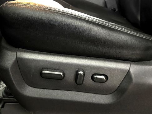 Used 2015 Ford F250 Lariat w/ Lariat Interior Package image 26