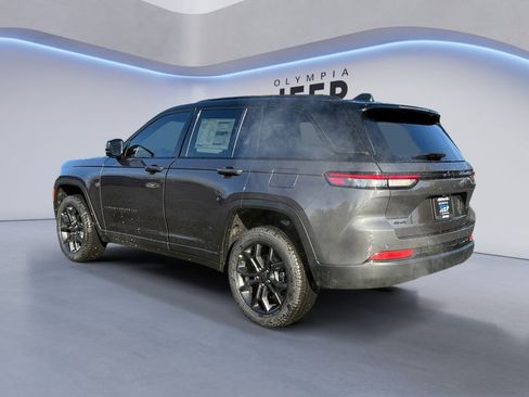 New 2025 Jeep Grand Cherokee Limited image 3
