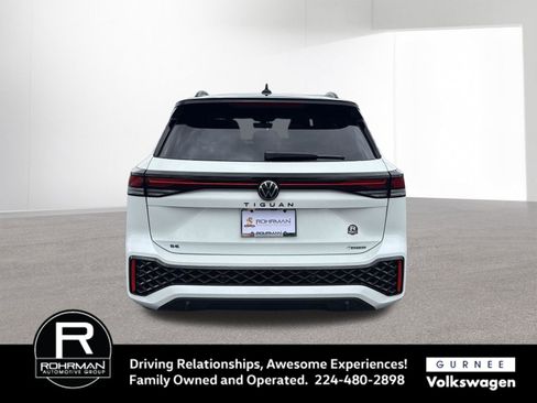 New 2026 Volkswagen Tiguan SE R-Line AWD/4WD image 8
