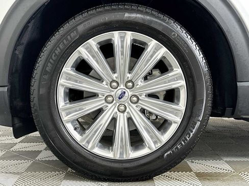 Used 2023 Ford Explorer Limited w/ Equipment Group 301A image 31