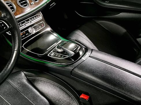 Used 2017 Mercedes-Benz E 300 4MATIC image 16
