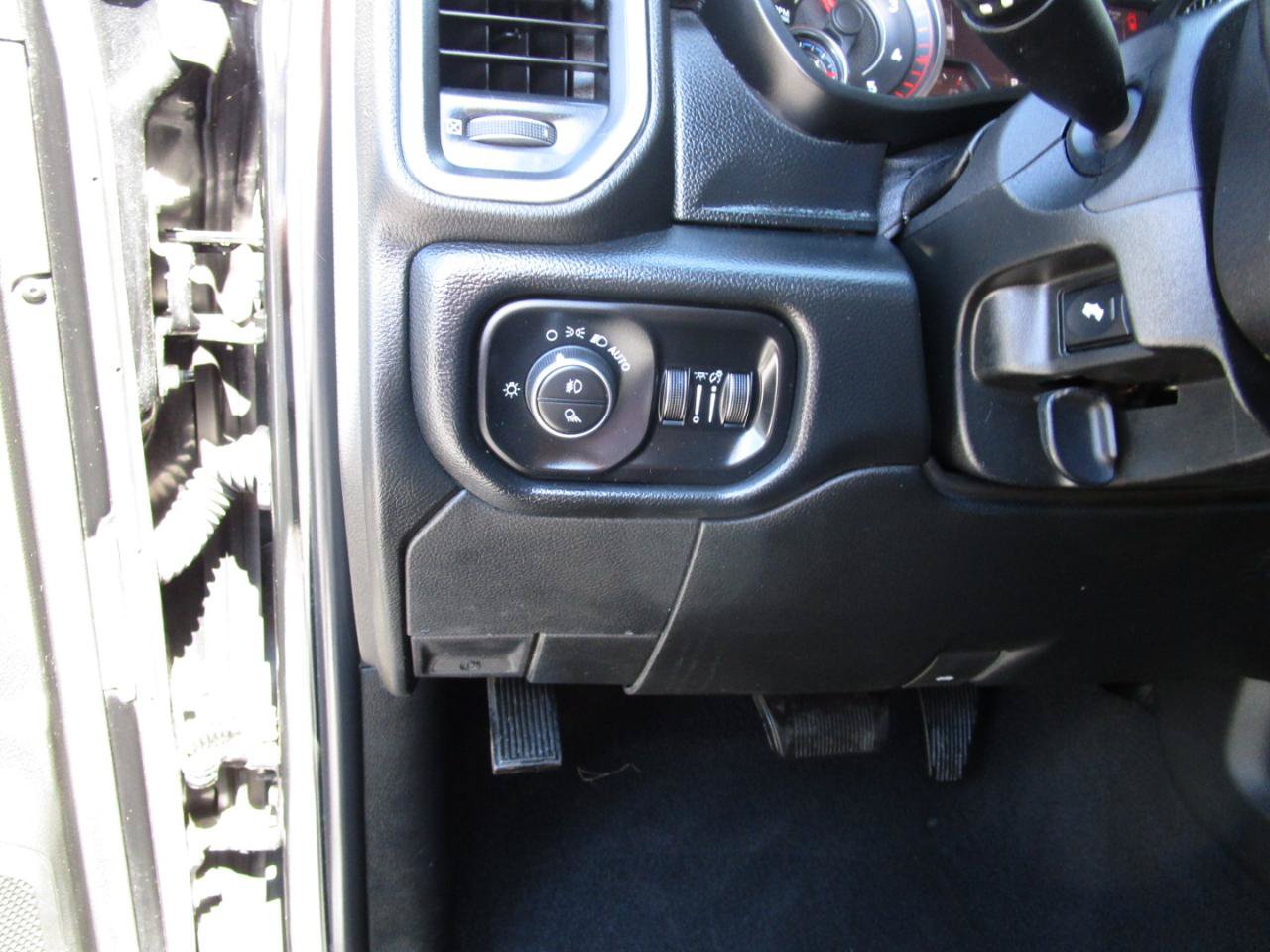 Used 2020 RAM 3500 Lone Star w/ Level 2 Equipment Group AWD/4WD image 17