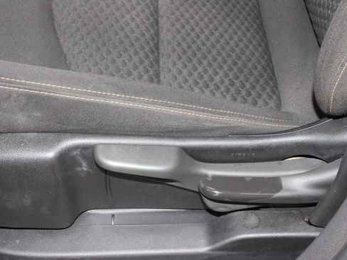 Used 2020 GMC Terrain SLE w/ Elevation Edition FWD image 26