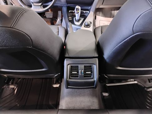 Used 2017 BMW 320i Sedan image 16