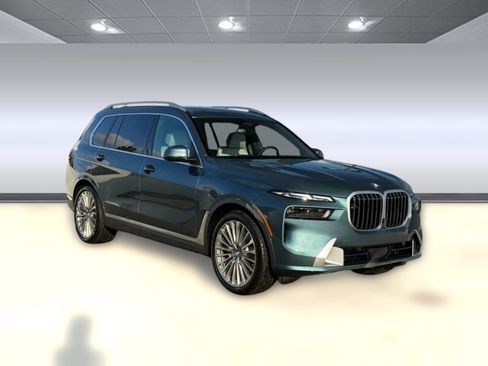Used 2026 BMW X7 xDrive40i w/ Executive Package AWD/4WD image 7