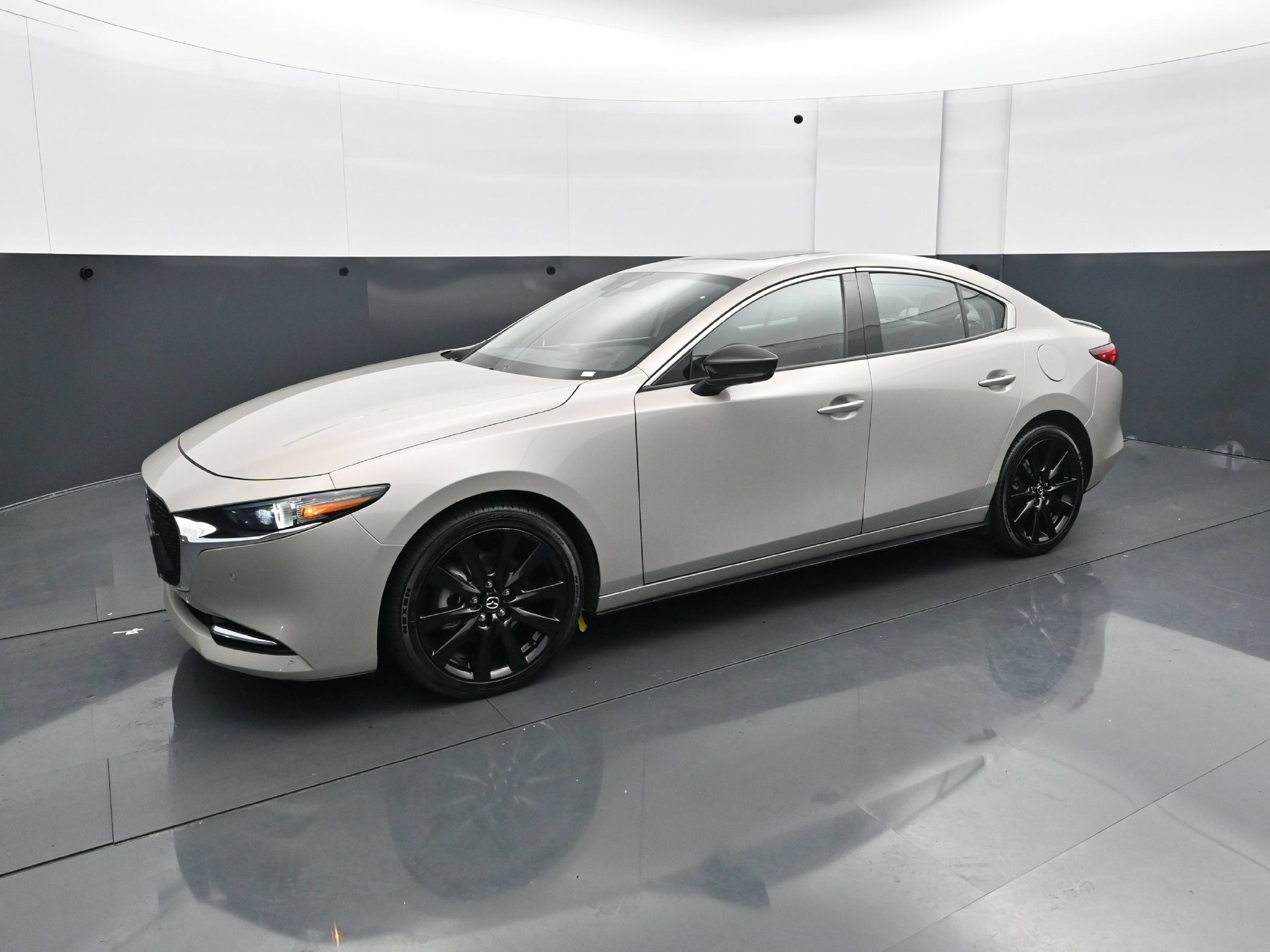 Used 2023 MAZDA MAZDA3 2.5 Turbo Sedan w/Premium Plus AWD/4WD image 2
