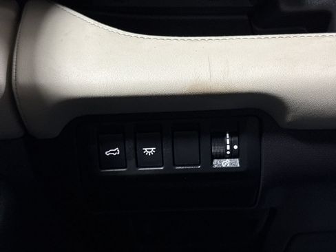 Used 2023 Subaru Ascent Limited AWD/4WD image 18