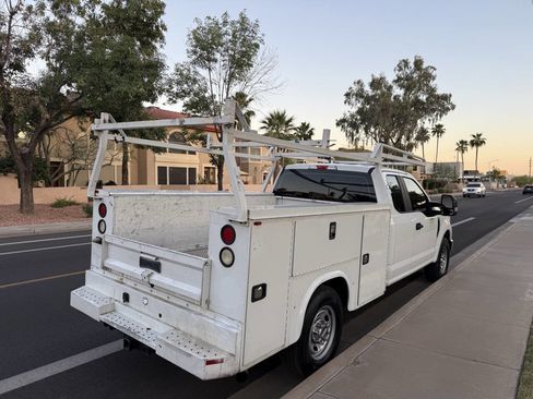 Used 2017 Ford F250 XL w/ Power Equipment Group image 19