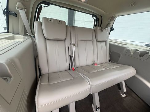 Used 2015 Lincoln Navigator 4WD image 21